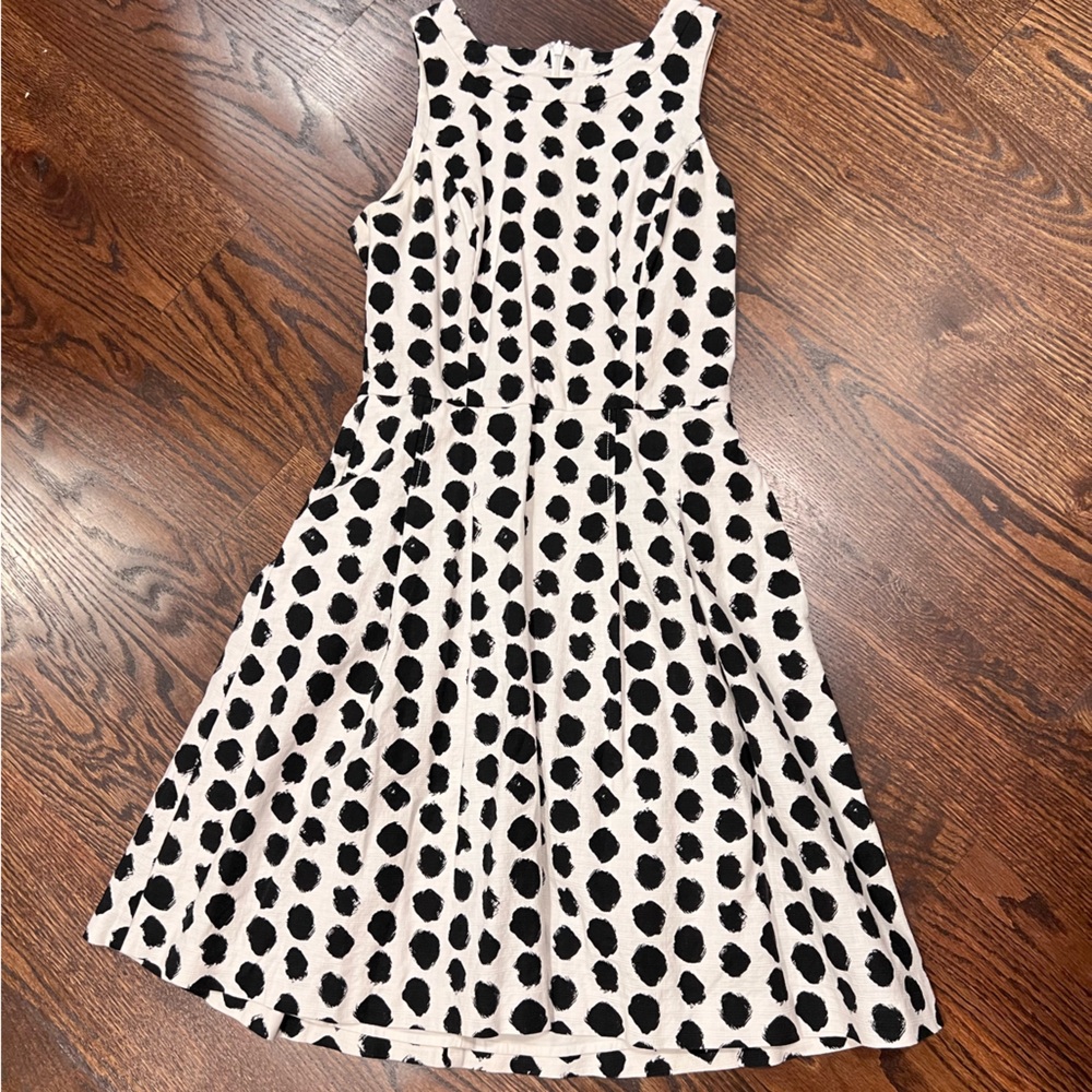 White House Black Market Sleeveless Polka Dot Fit & Flare Dress - Picture 2 of 9